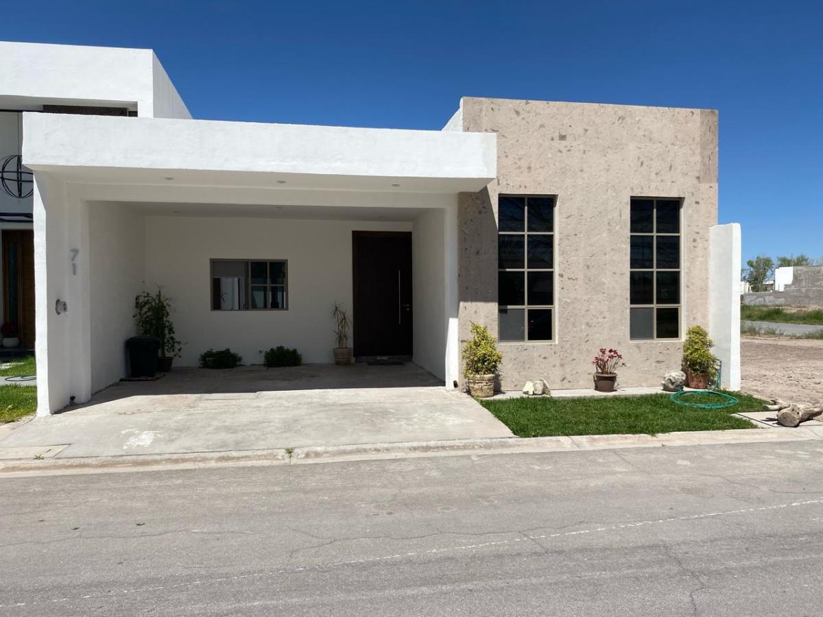Casa en venta en Villas del Renacimiento, Torreón — foto 1 de 26