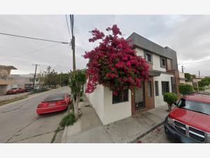 Casa en venta en Maestros Universitarios, Tijuana — foto 3 de 18