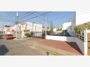 Casa en venta en Parques Del Nilo, Guadalajara — foto 2 de 4