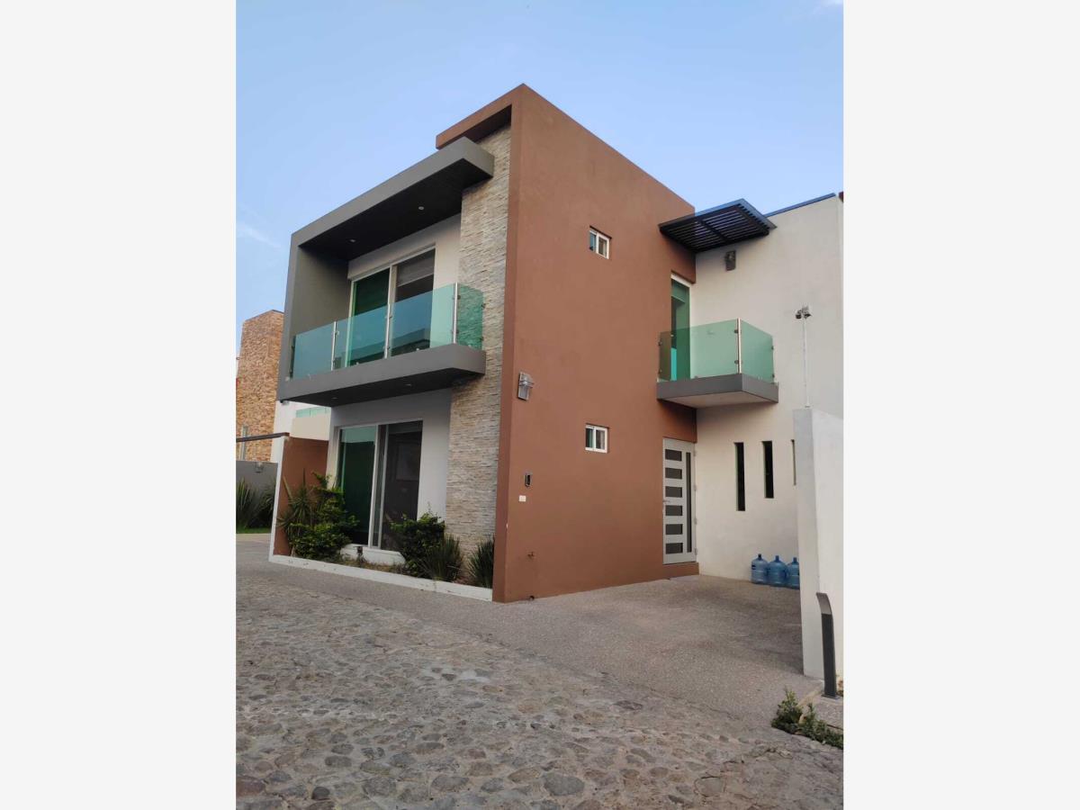 Casa en venta en Paraiso Montessori, Cuernavaca — foto 1 de 26