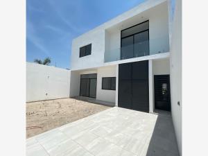 Casa en venta en Los Viñedos, Torreón — foto 2 de 21