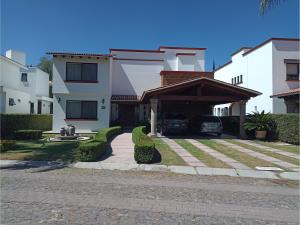 Casa en venta en Balvanera Polo y Country Club, Corregidora — foto 3 de 58