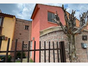Casa en San Mateo Otzacatipan, Toluca, México