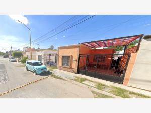 Casa en venta en Villas Universidad, Torreón — foto 2 de 18