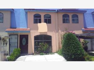 Casa en venta en Los Sauces IV, Toluca — foto 3 de 14