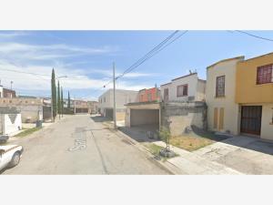 Casa en venta en La Trinidad, Juárez — foto 2 de 12