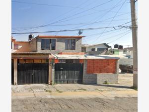 Casa en Jardines de la Hacienda Norte, Cuautitlán Izcalli, México