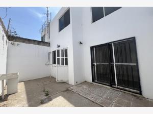 Casa en venta en Altus Bosques, Tlajomulco de Zúñiga — foto 2 de 9