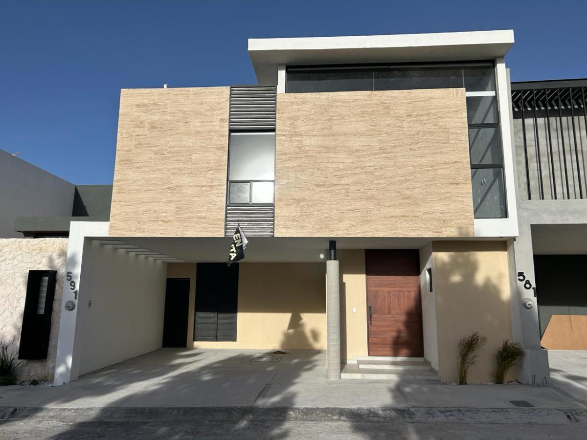 Casa en venta en Rincón de los Encinos, Saltillo — foto 1 de 21