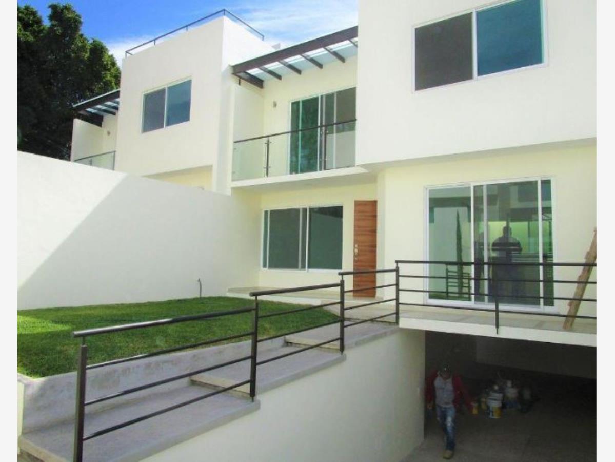 Casa en venta en Lomas de Atzingo, Cuernavaca — foto 1 de 7
