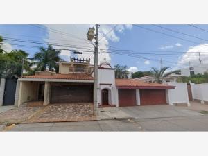 Casa en Colinas de San Miguel, Culiacán, Sinaloa