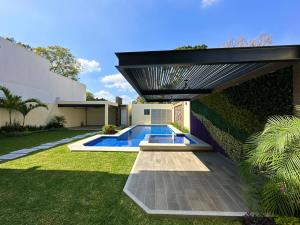 Casa en venta en Lomas de Vista Hermosa, Cuernavaca — foto 2 de 47