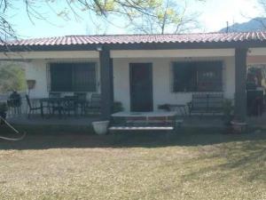 Quinta en venta en Hacienda el Mezcal, Cadereyta Jiménez — foto 2 de 11