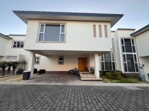 Casa en San Salvador Tizatlalli, Metepec, México