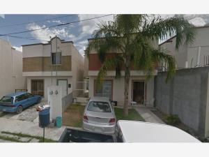 Casa en venta en Cadereyta Jimenez Centro, Cadereyta Jiménez — foto 2 de 16