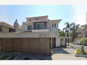 Casa en venta en Bugambilias, Zapopan — foto 2 de 9