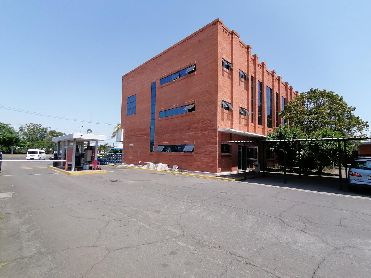 Oficina en renta en ISSSFAM Militar, Boca del Río — foto 1 de 9