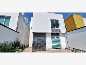 Casa en renta en San Bartolome Tlaltelulco, Metepec — foto 2 de 34