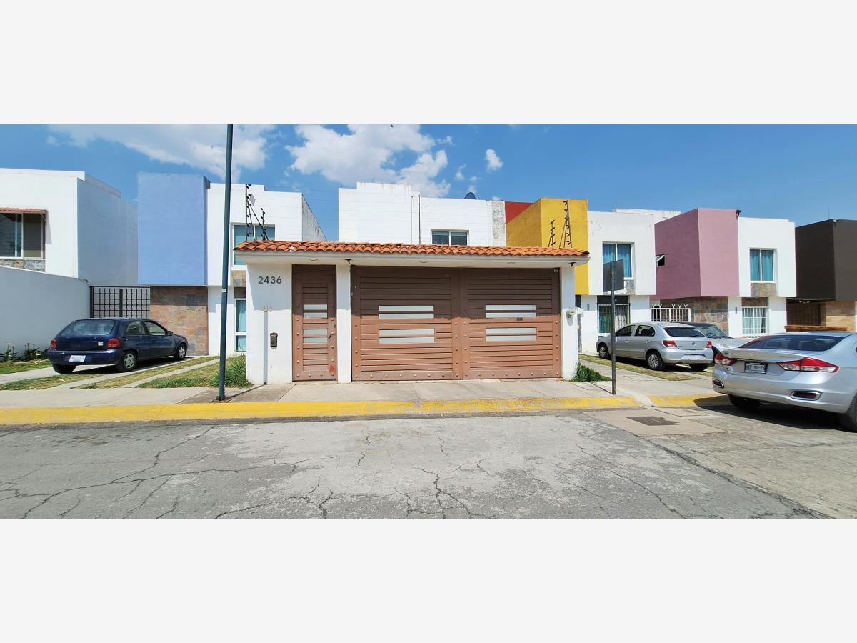 Casa en renta en San Bartolome Tlaltelulco, Metepec — foto 1 de 34