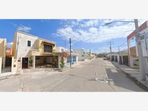 Casa en Residencial Pensiones I y II, Mérida, Yucatán