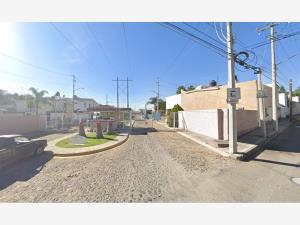 Casa en venta en Vistas de San Agustin, Tlajomulco de Zúñiga — foto 2 de 9