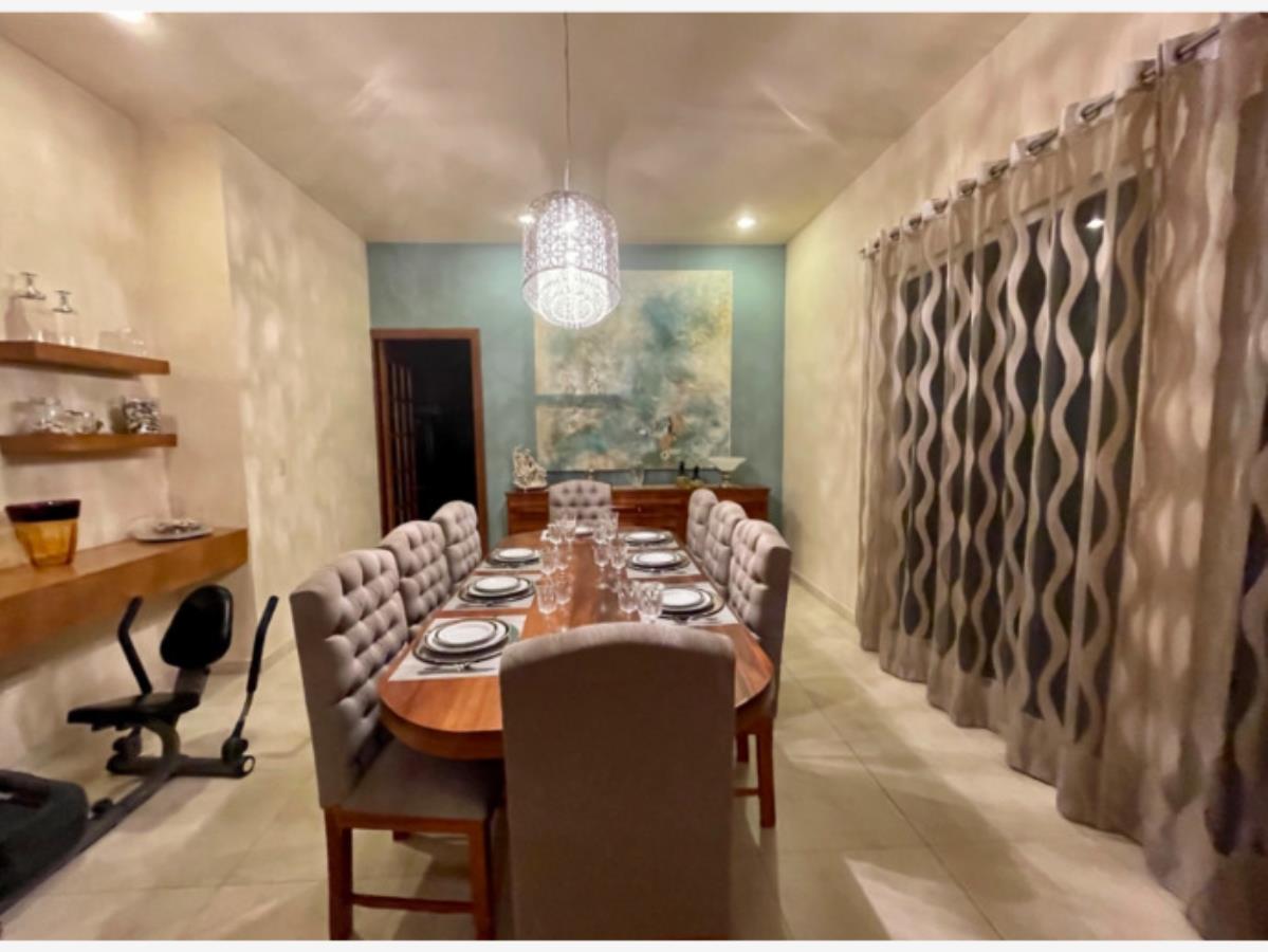 Casa en renta en Jardines de Versalles, Saltillo — foto 1 de 10