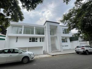 Casa en venta en San Carlos, Metepec — foto 2 de 42