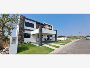 Casa en venta en Lomas de Cocoyoc, Atlatlahucan — foto 2 de 54