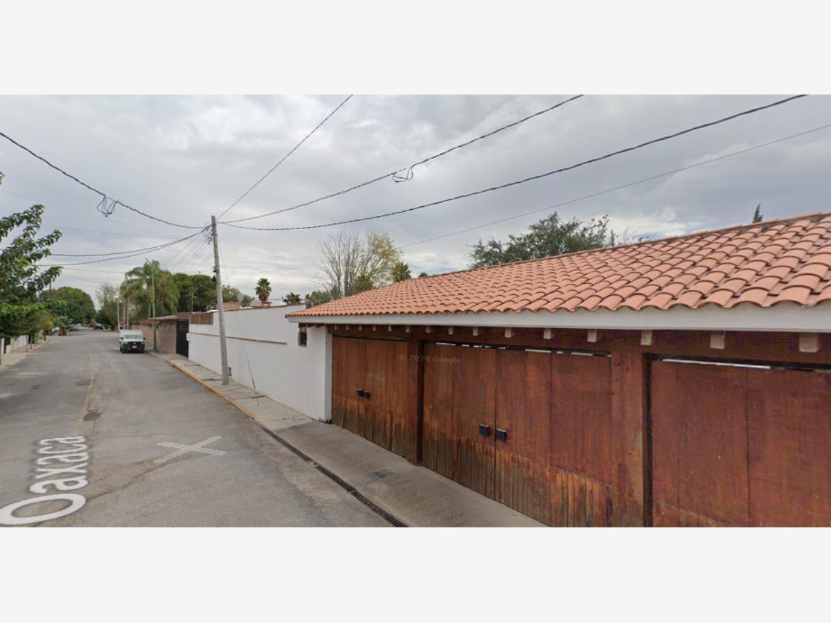 Casa en Remate en Residencial Colonial las Rosas, Gómez Palacio, Durango