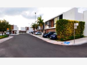 Casa en Residencial el Refugio, Querétaro, Querétaro