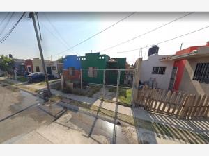 Casa en venta en Hacienda Santa Fe, Tlajomulco de Zúñiga — foto 2 de 7