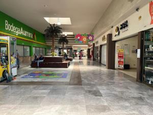 Local en renta en Bosques de La Victoria, Guadalajara — foto 2 de 6