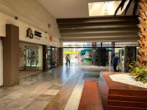 Local en renta en Bosques de La Victoria, Guadalajara — foto 3 de 6