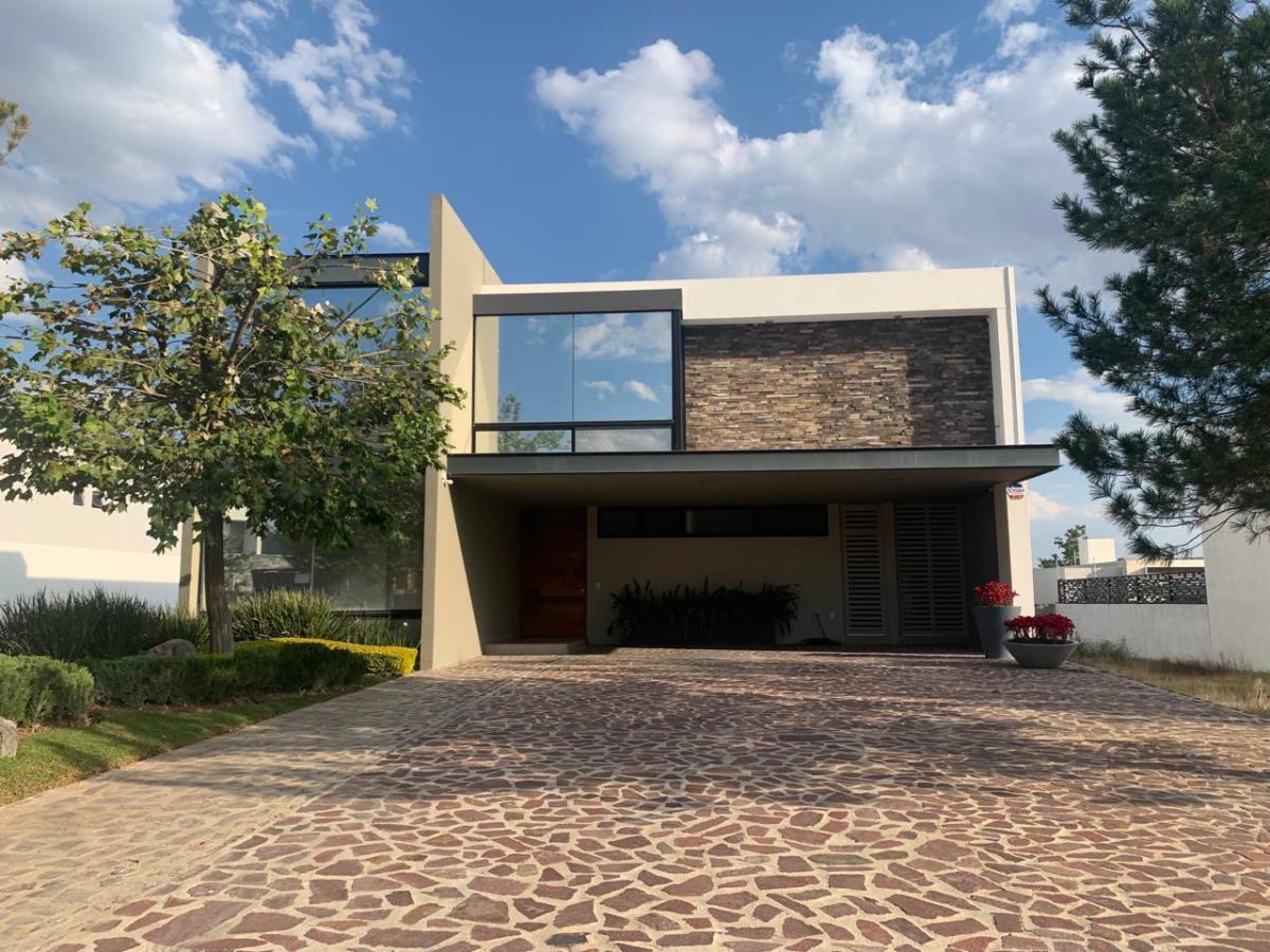 Casa en venta en El Molino Residencial y Golf, León — foto 1 de 14