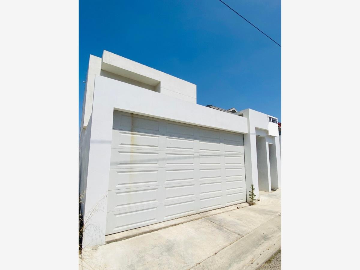 Casa en venta en Valle del Sur 2, Tijuana — foto 1 de 28