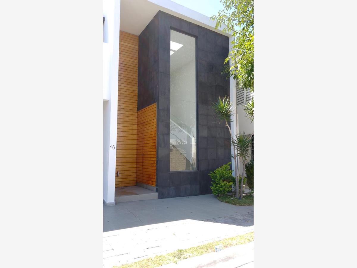 Casa en venta en Lomas de Angelópolis, San Andrés Cholula — foto 1 de 14