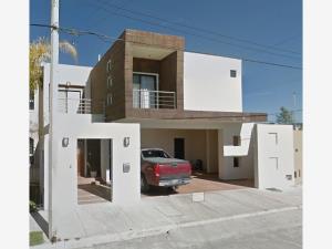 Casa en venta en Valle Real, Saltillo — foto 2 de 10