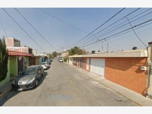 Casa en venta en Villa de las Flores 1a Sección (Unidad Coacalco), Coacalco de Berriozábal — foto 3 de 8