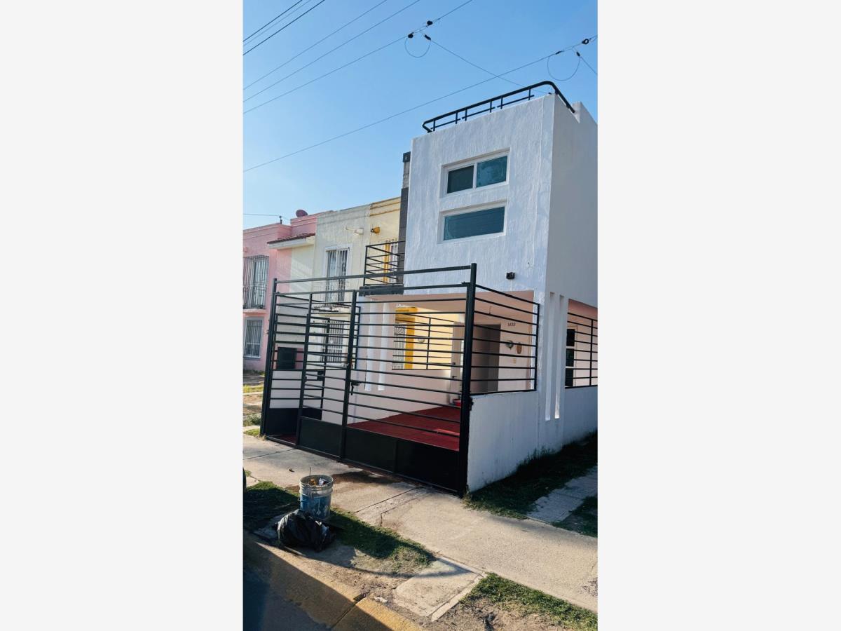 Casa en venta en Real Del Valle, Tlajomulco de Zúñiga — foto 1 de 13