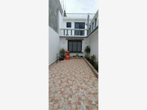 Casa en renta en San Salvador Tizatlalli, Metepec — foto 3 de 32