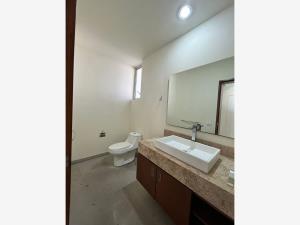 Casa en venta en El Alcázar (Casa Fuerte), Tlajomulco de Zúñiga — foto 3 de 12