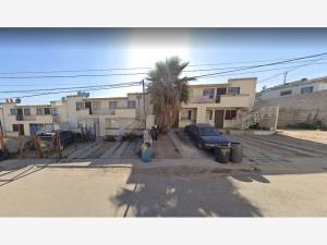 Casa en Villa del Prado, Tijuana, Baja California