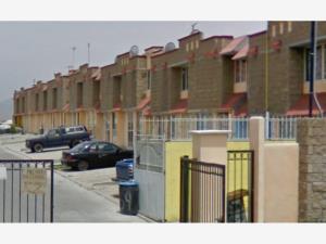 Casa en venta en El Laurel I, Tijuana — foto 2 de 11