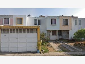 Casa en venta en Valle Dorado, Tlajomulco de Zúñiga — foto 2 de 10