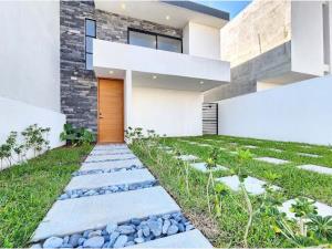 Casa en venta en Lomas de la Rioja, Alvarado — foto 2 de 17