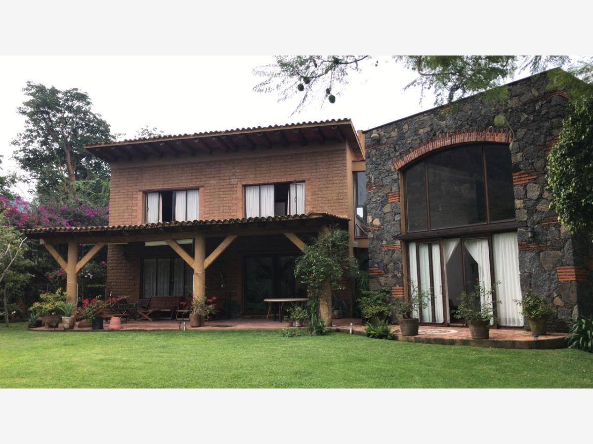 Casa en renta en Achichipico, Tepoztlán — foto 1 de 38