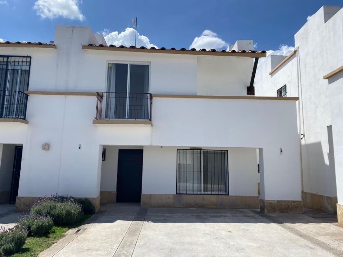 Casa en venta en Lomas del Pedregal, Irapuato — foto 1 de 19