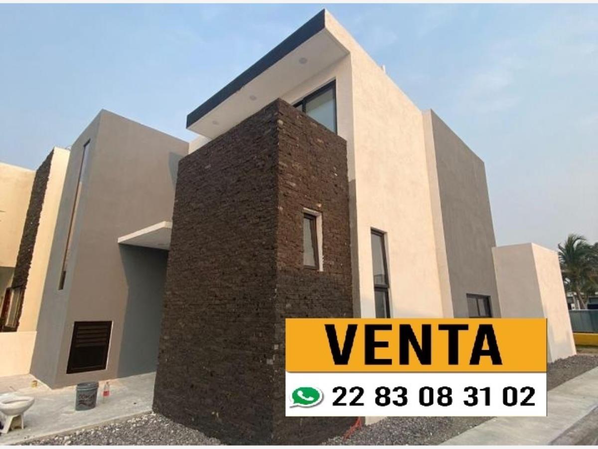 Casa en venta en Lomas de la Rioja, Alvarado — foto 1 de 3