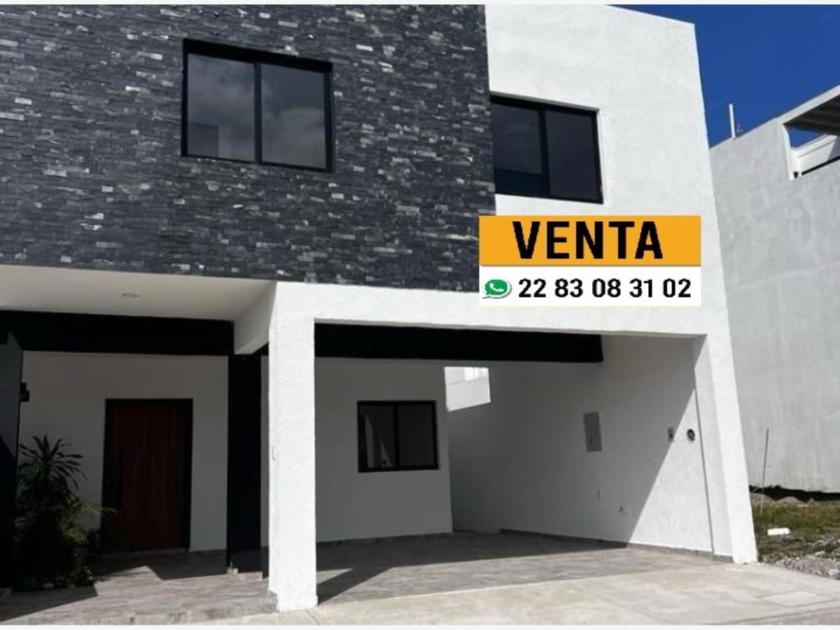 Casa en venta en Lomas de la Rioja, Alvarado — foto 1 de 10