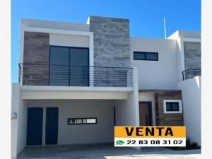 Casa en venta en Lomas de la Rioja, Alvarado, Veracruz de Ignacio de la Llave